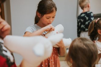 Uczestnicy zajęć pt. Nocna wyprawa do krainy bajek