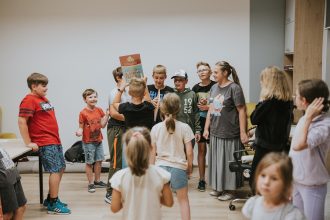 Uczestnicy zajęć pt. Nocna wyprawa do krainy bajek